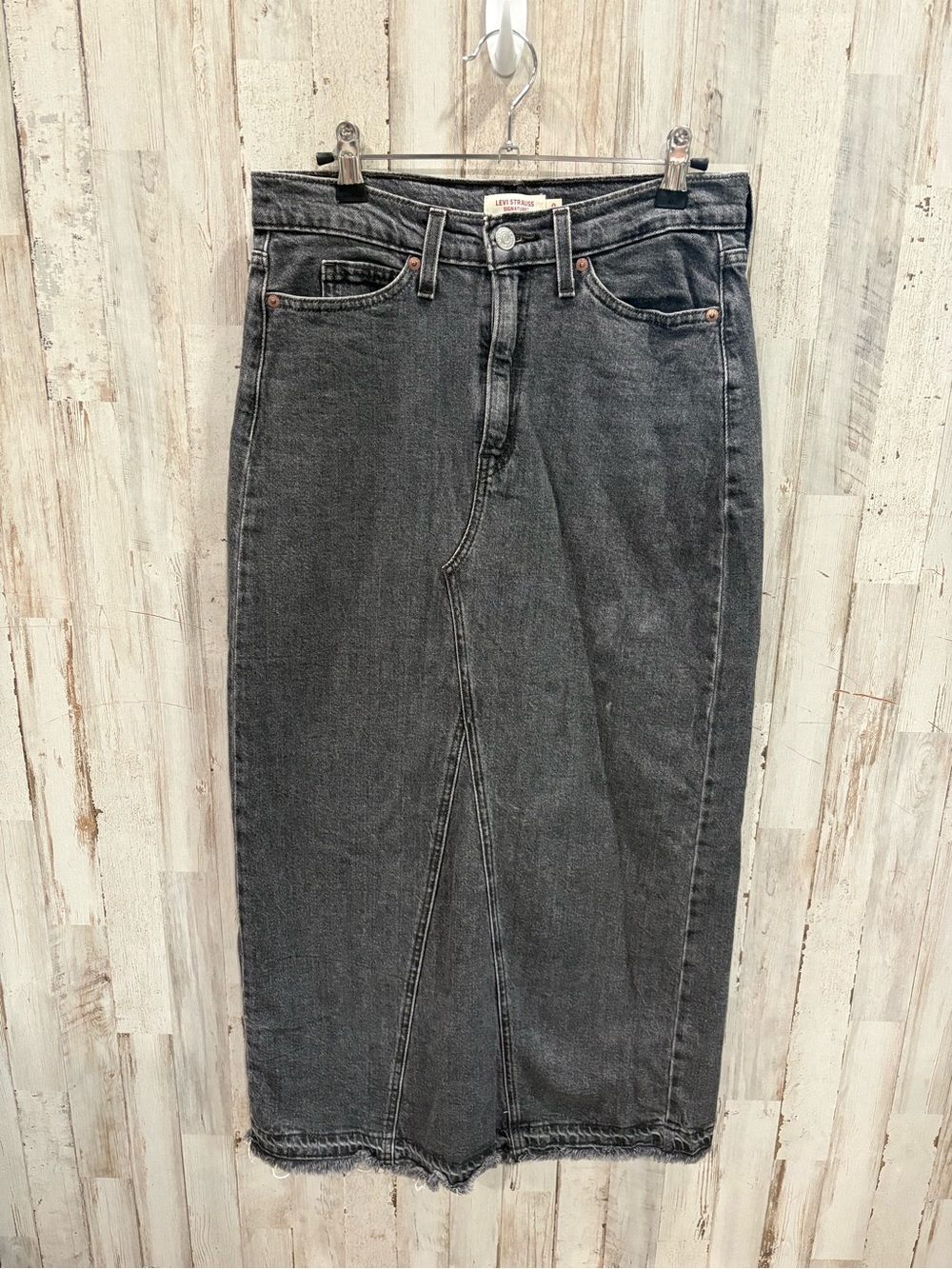 Levi Strauss Signature Black Denim Maxi  Skirt Women’s Size 0 W25 Raw Hem
